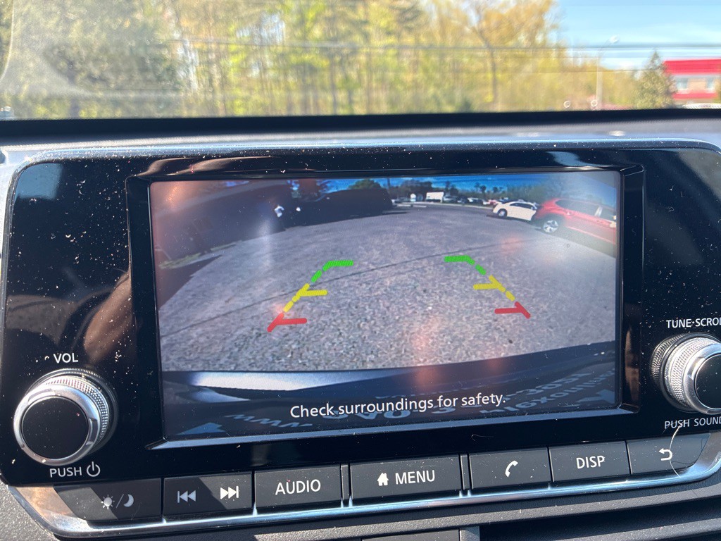 2022 Nissan Altima Image 10