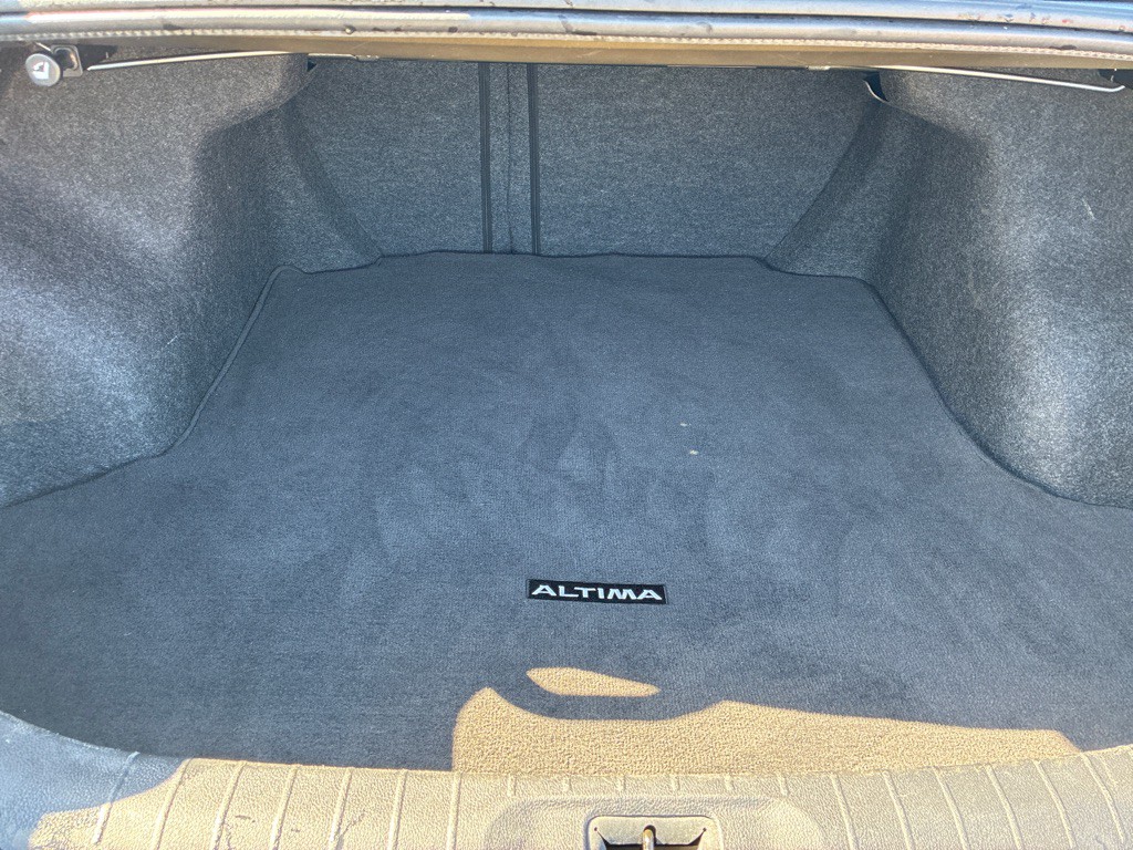 2022 Nissan Altima Image 13