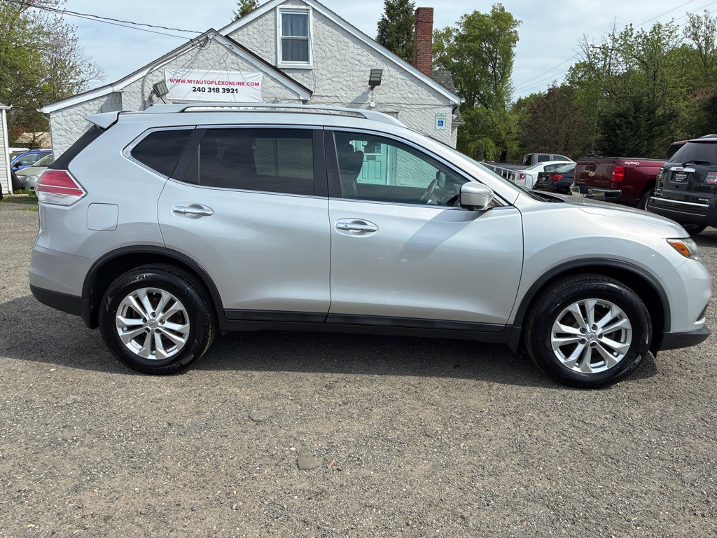 2015 Nissan Rogue Image 3