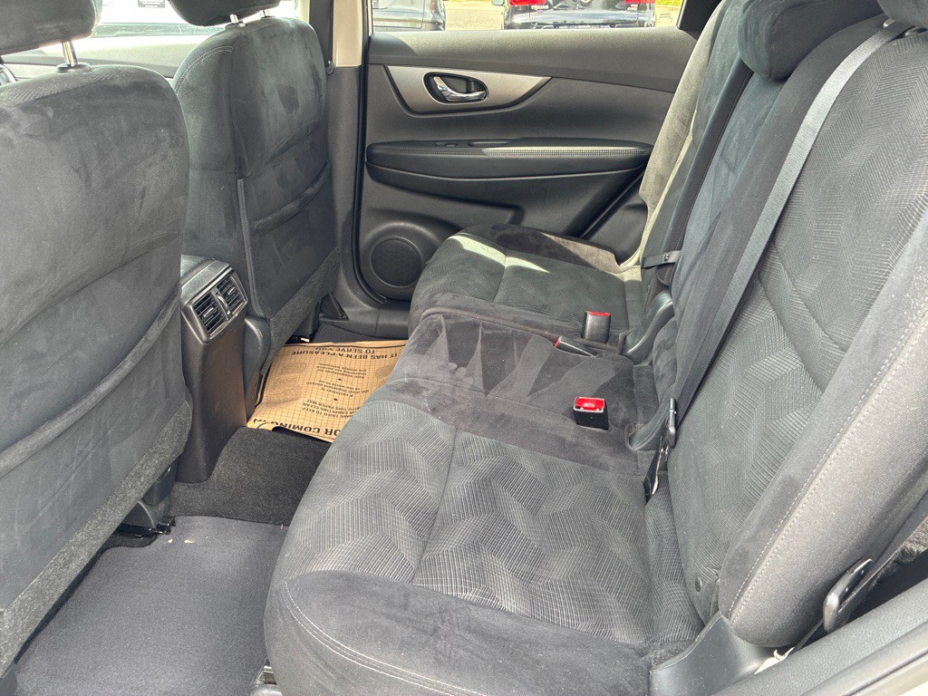 2015 Nissan Rogue Image 8