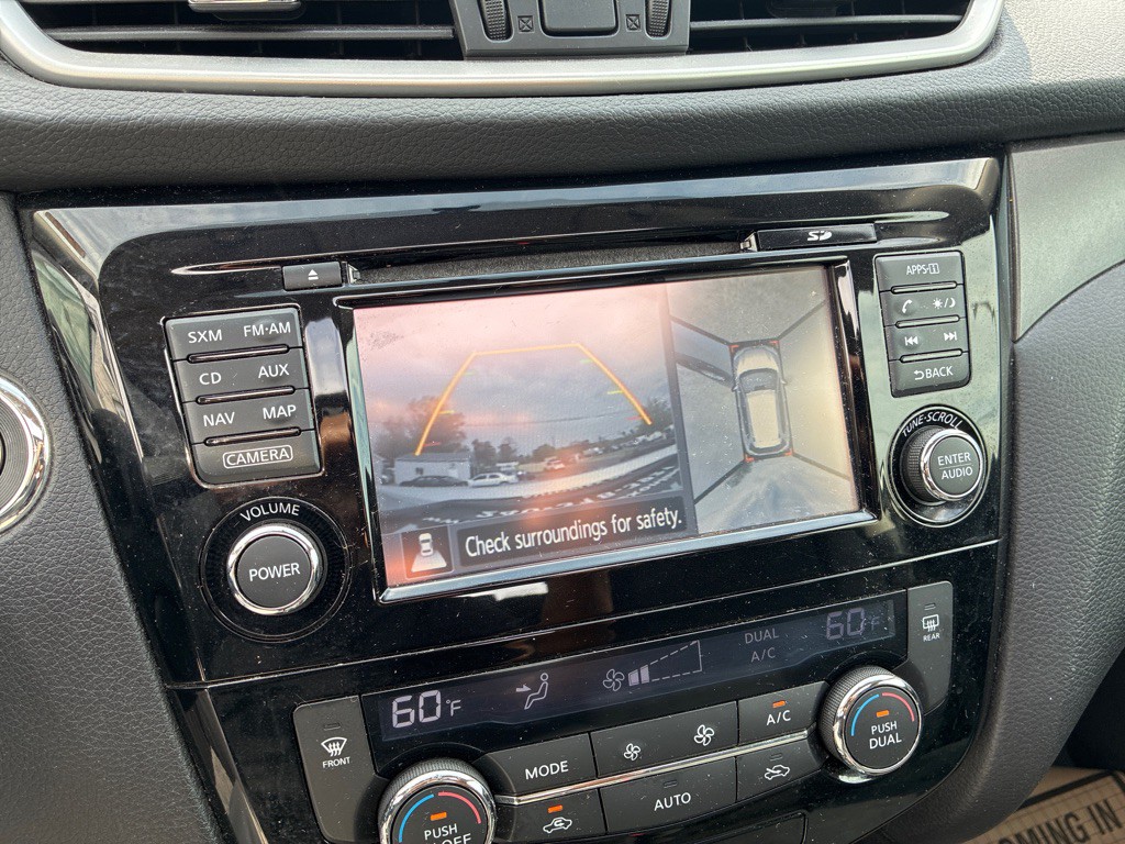 2015 Nissan Rogue Image 14