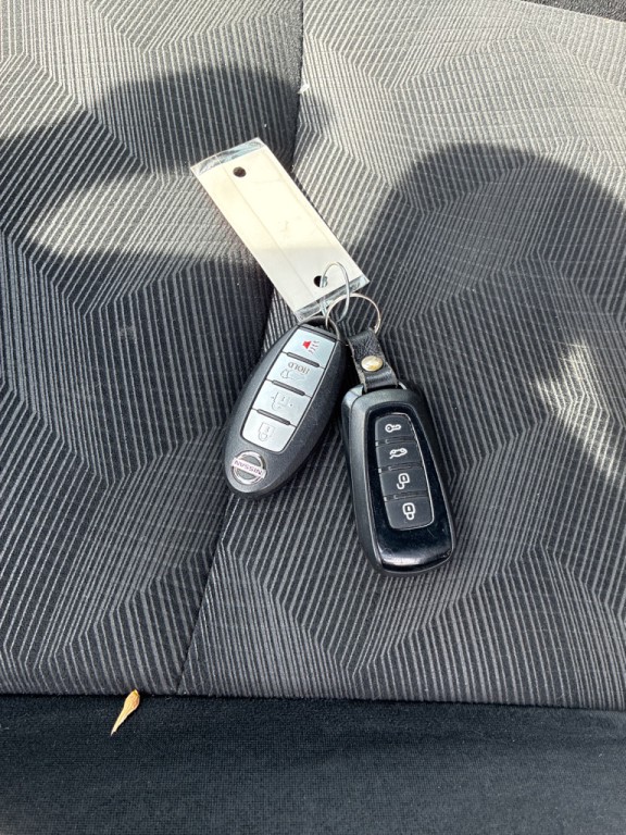 2015 Nissan Rogue Image 16