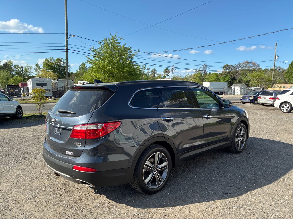 2013 Hyundai Santa Fe Image 10