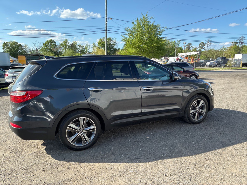 2013 Hyundai Santa Fe Image 11