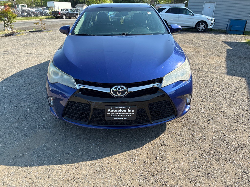 2015 Toyota Camry Image 1