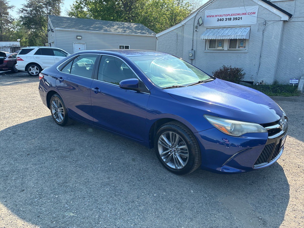 2015 Toyota Camry Image 3