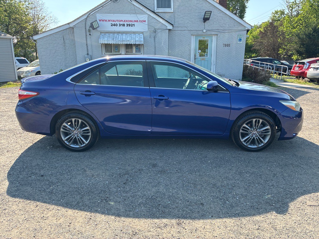 2015 Toyota Camry Image 4