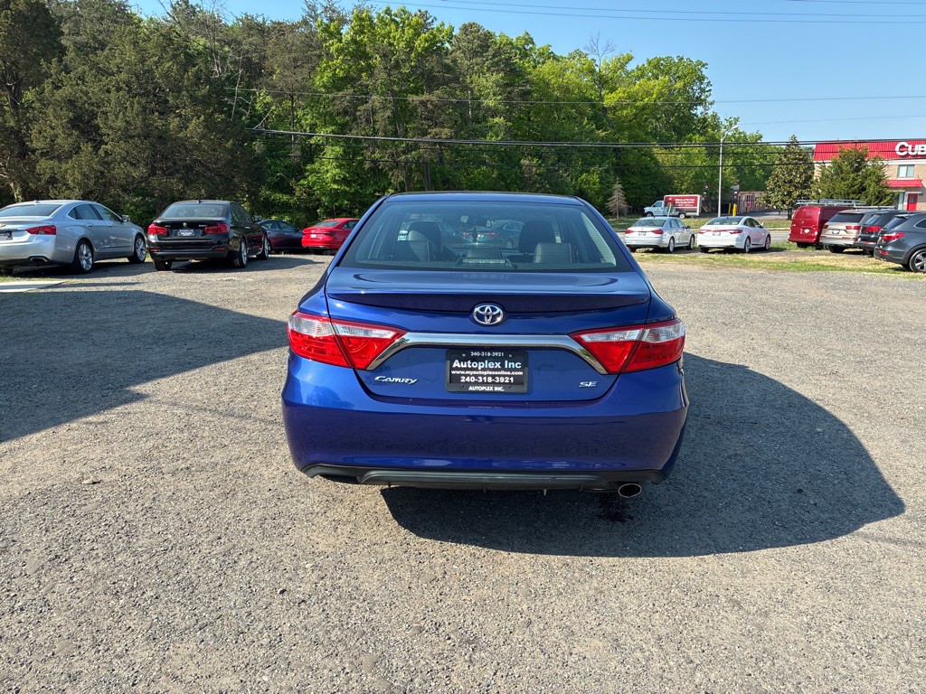 2015 Toyota Camry Image 6