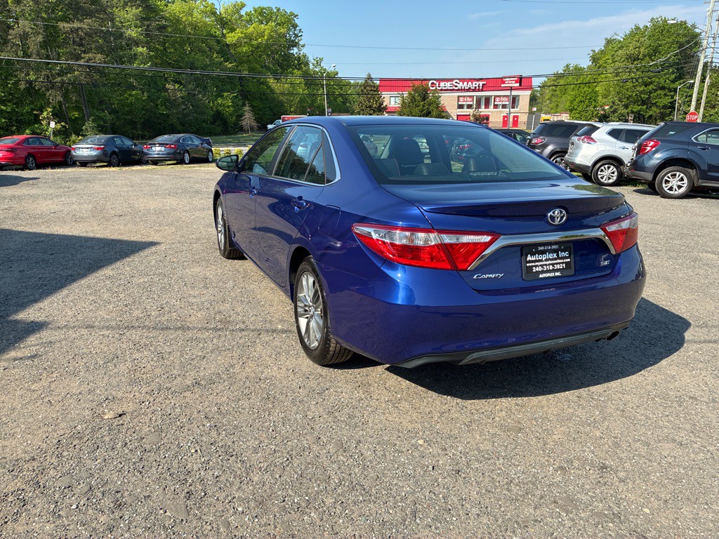 2015 Toyota Camry Image 7