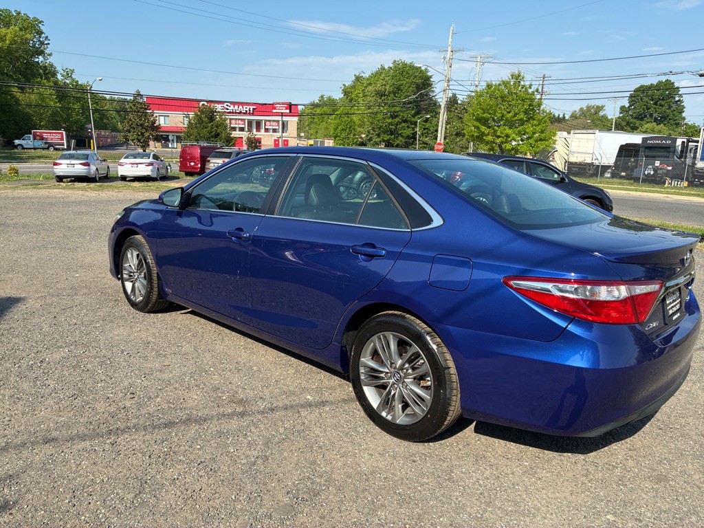 2015 Toyota Camry Image 8