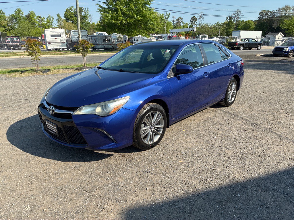 2015 Toyota Camry Image 10