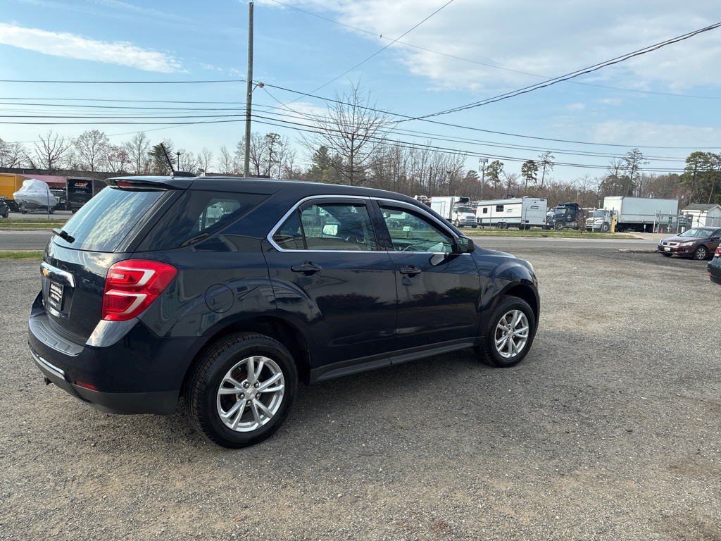 2017 Chevrolet Equinox Image 8