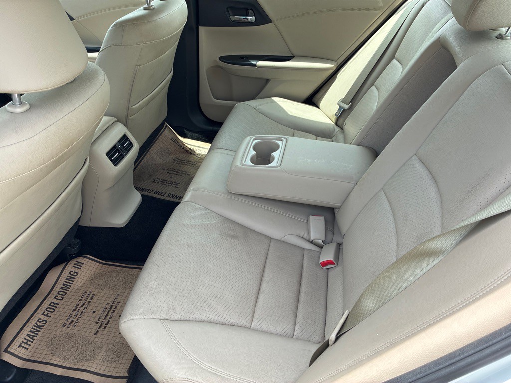 2015 Honda Accord Image 12