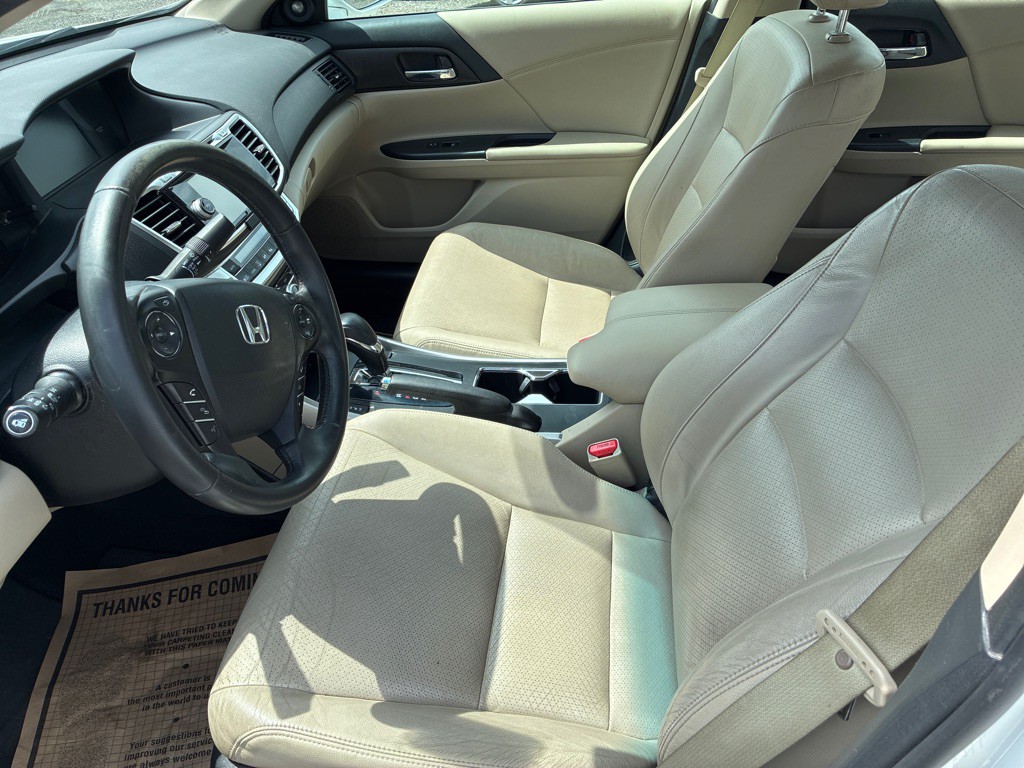 2015 Honda Accord Image 13