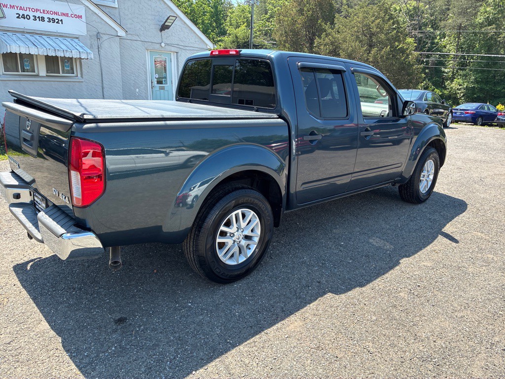 2017 Nissan Frontier Image 9