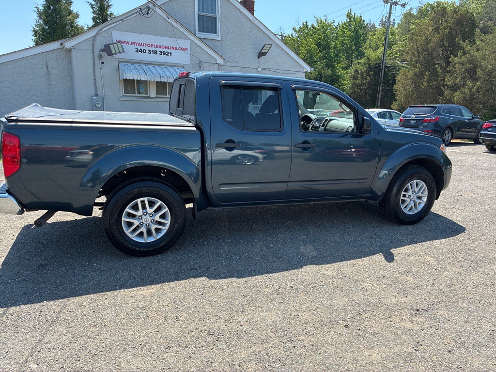 2017 Nissan Frontier Image 10