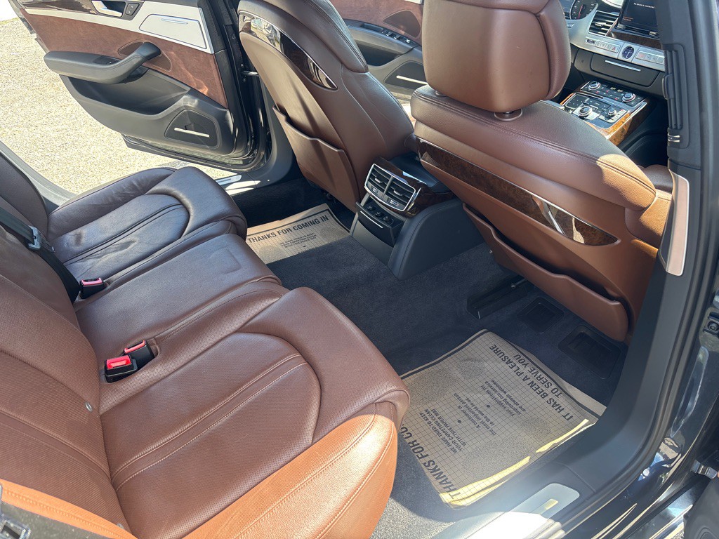 2014 Audi A8 Image 11