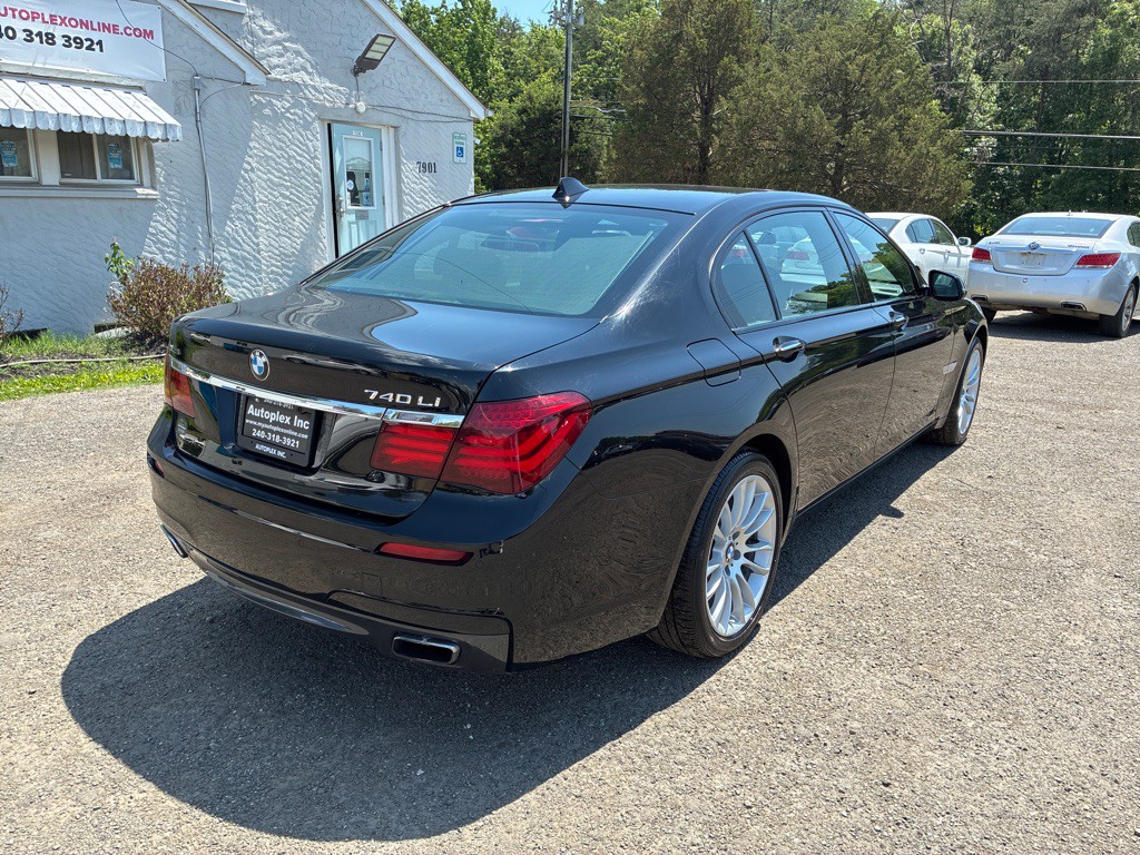 2015 BMW 7 Series Image 5