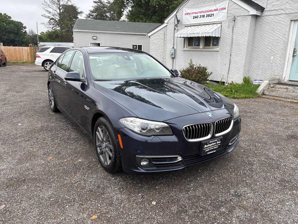 2016 BMW 5 Series Image 2