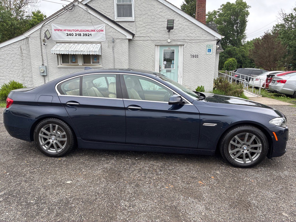 2016 BMW 5 Series Image 4