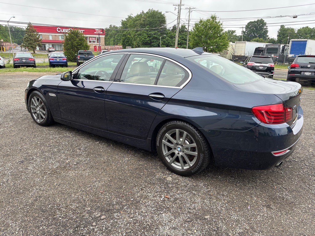 2016 BMW 5 Series Image 8