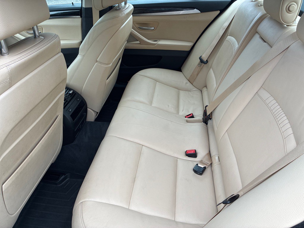 2016 BMW 5 Series Image 12
