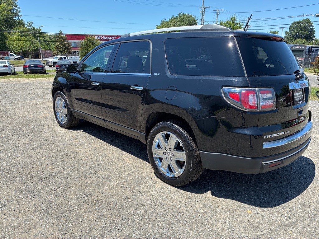 2017 GMC Acadia Image 8