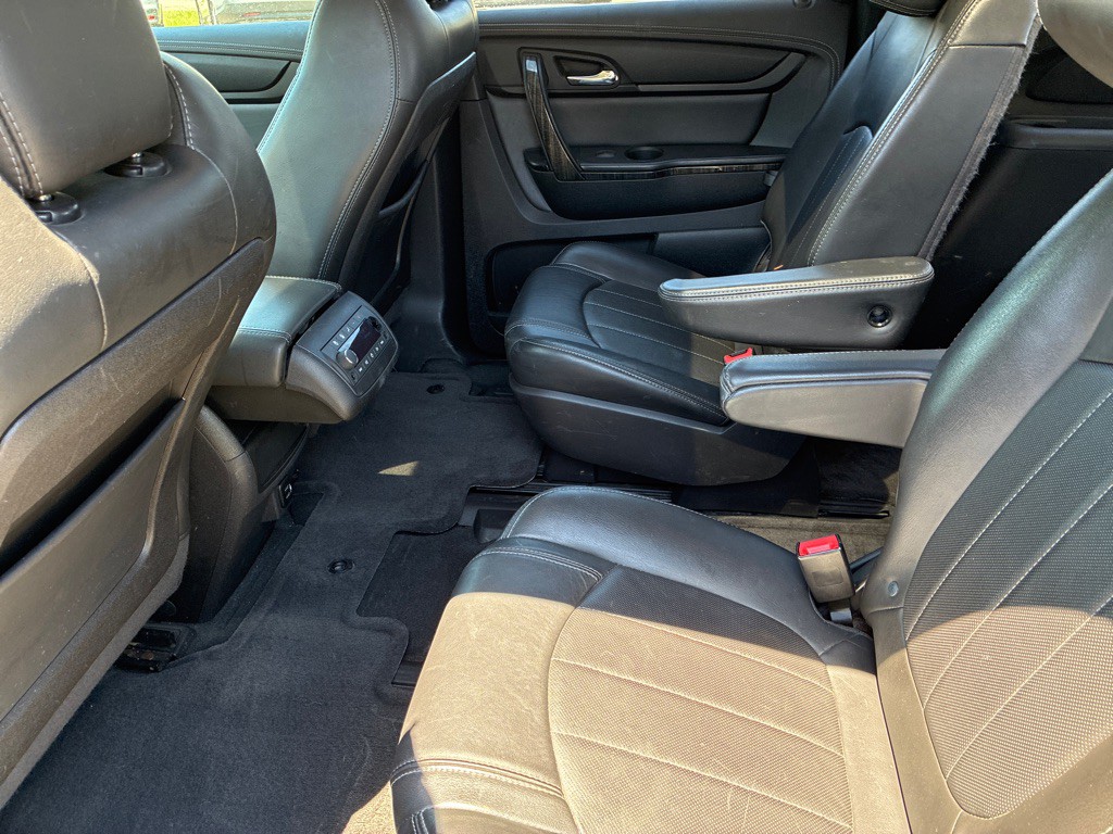 2017 GMC Acadia Image 13