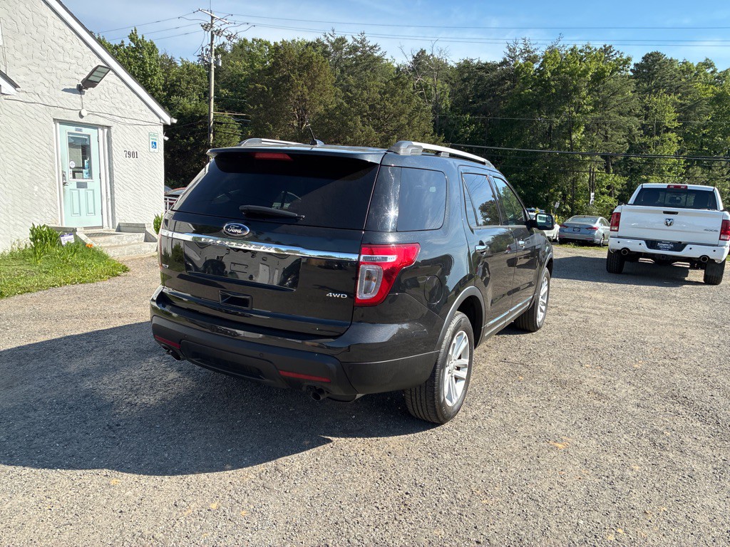 2015 Ford Explorer Image 9