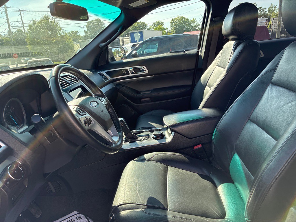 2015 Ford Explorer Image 15