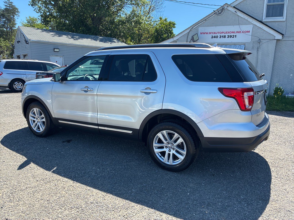 2018 Ford Explorer Image 4