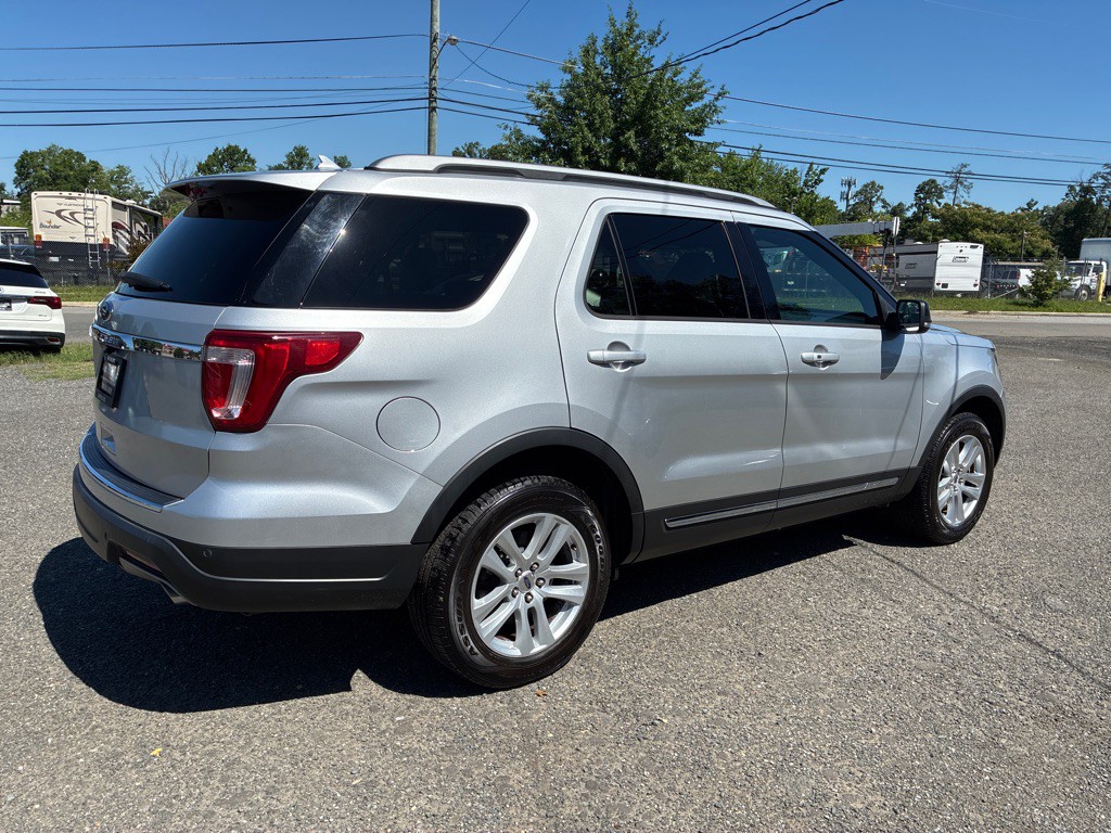 2018 Ford Explorer Image 8