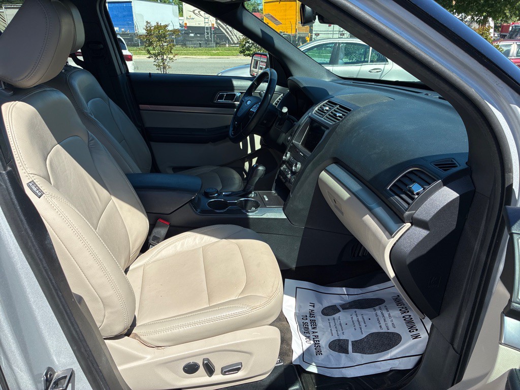 2018 Ford Explorer Image 12