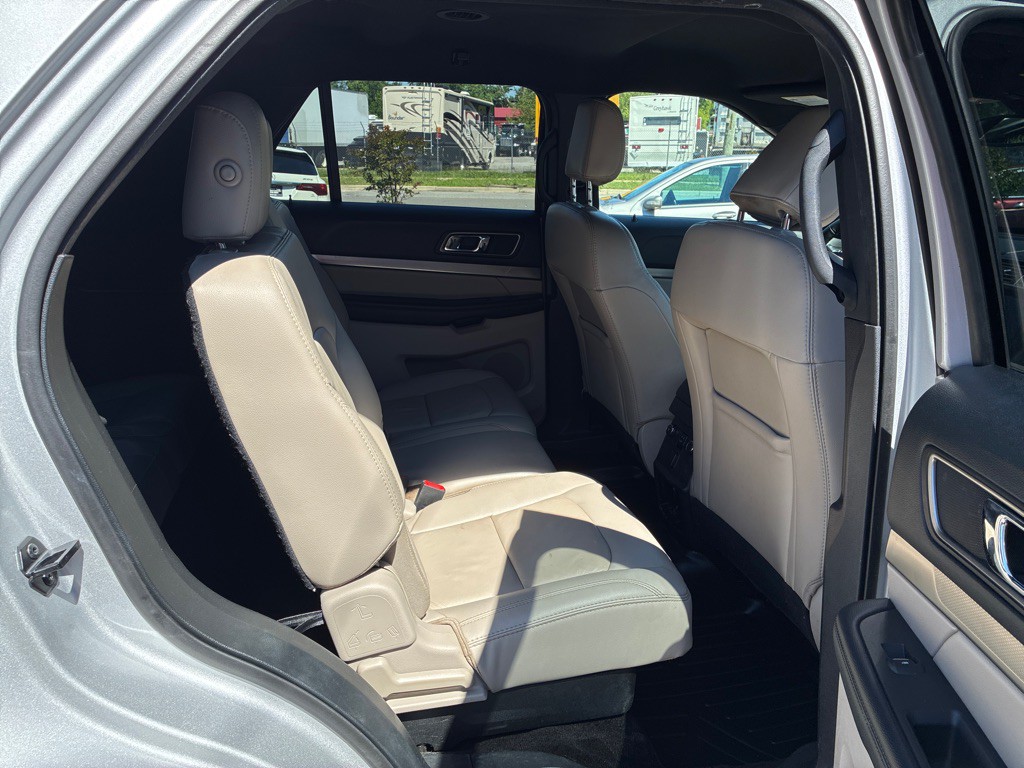 2018 Ford Explorer Image 13