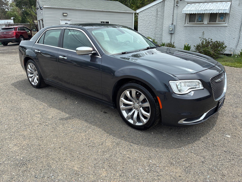 2018 Chrysler 300 Image 12