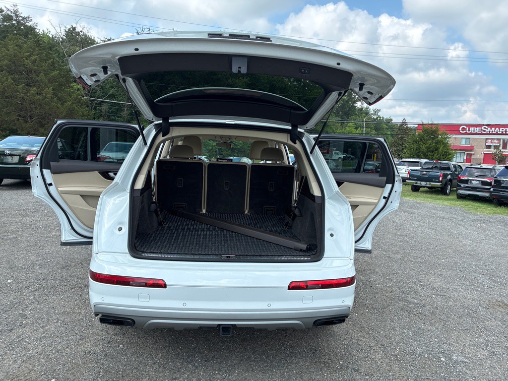 2018 Audi Q7 Image 13