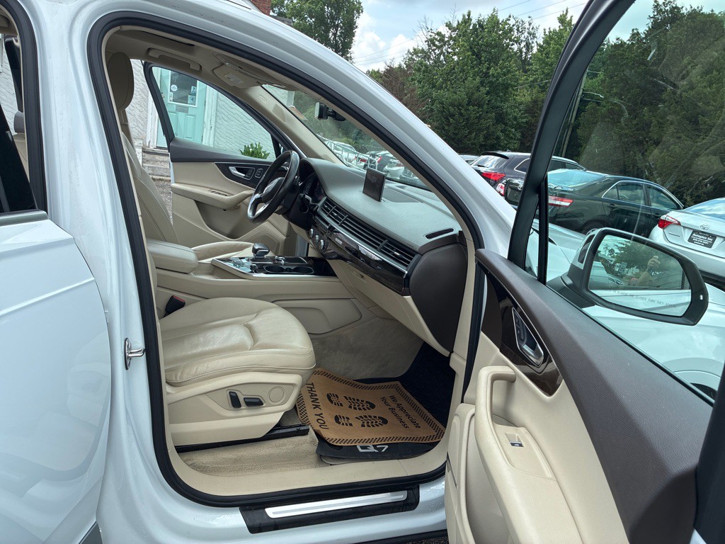 2018 Audi Q7 Image 16