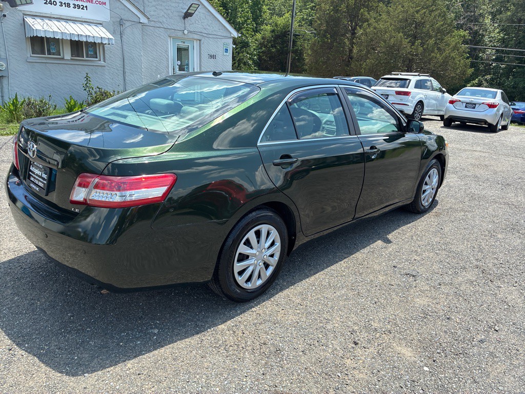 2010 Toyota Camry Image 8