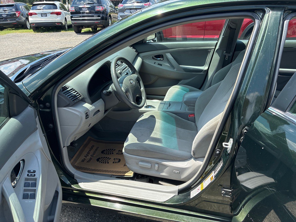 2010 Toyota Camry Image 14
