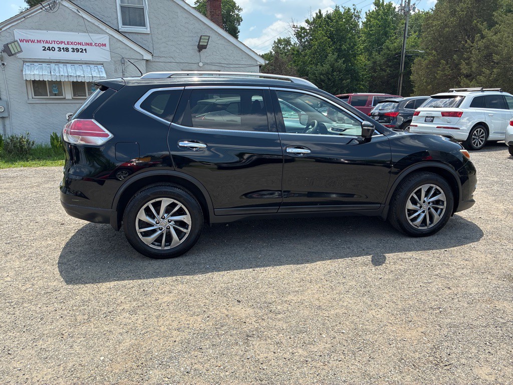 2015 Nissan Rogue Image 10