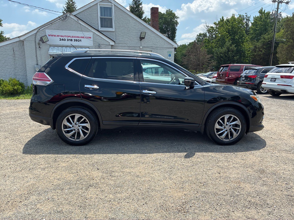 2015 Nissan Rogue Image 11