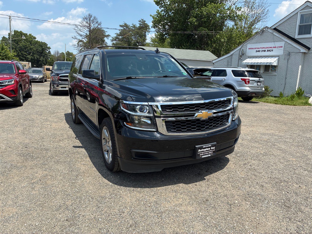 2017 Chevrolet Suburban Image 13
