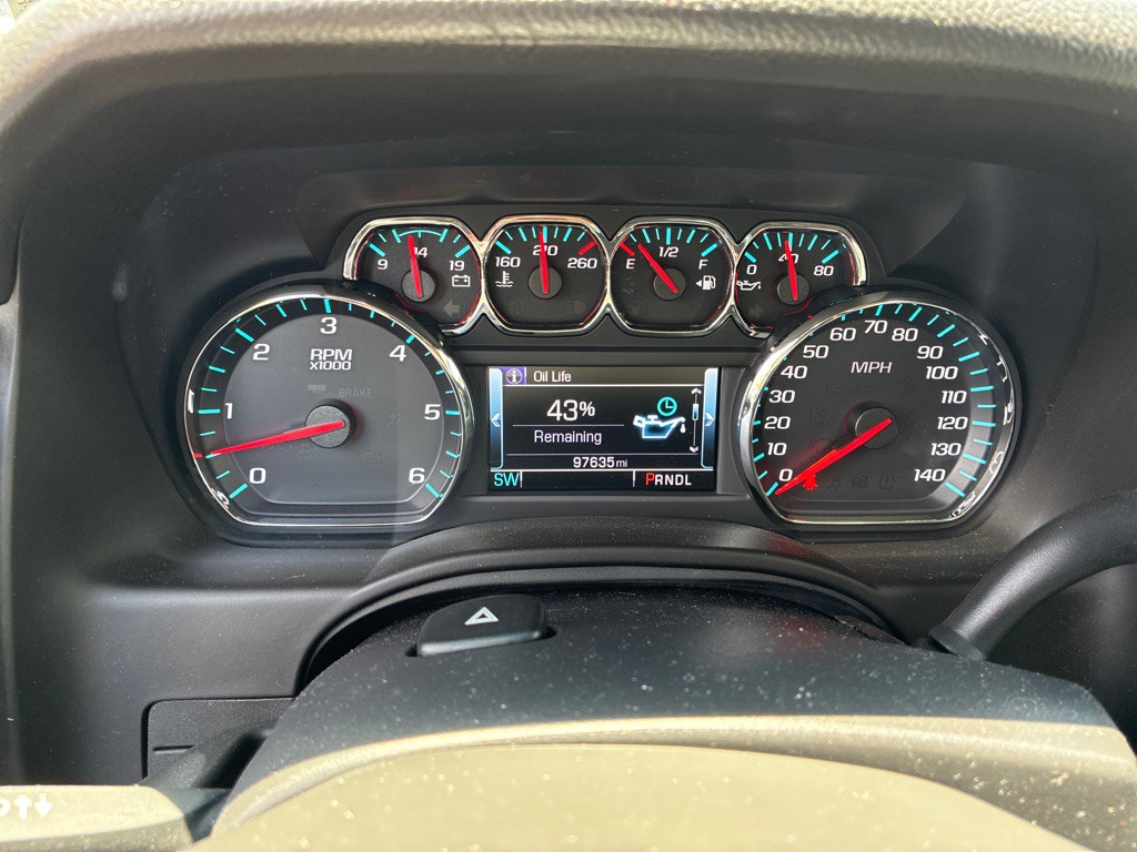 2017 Chevrolet Suburban Image 18