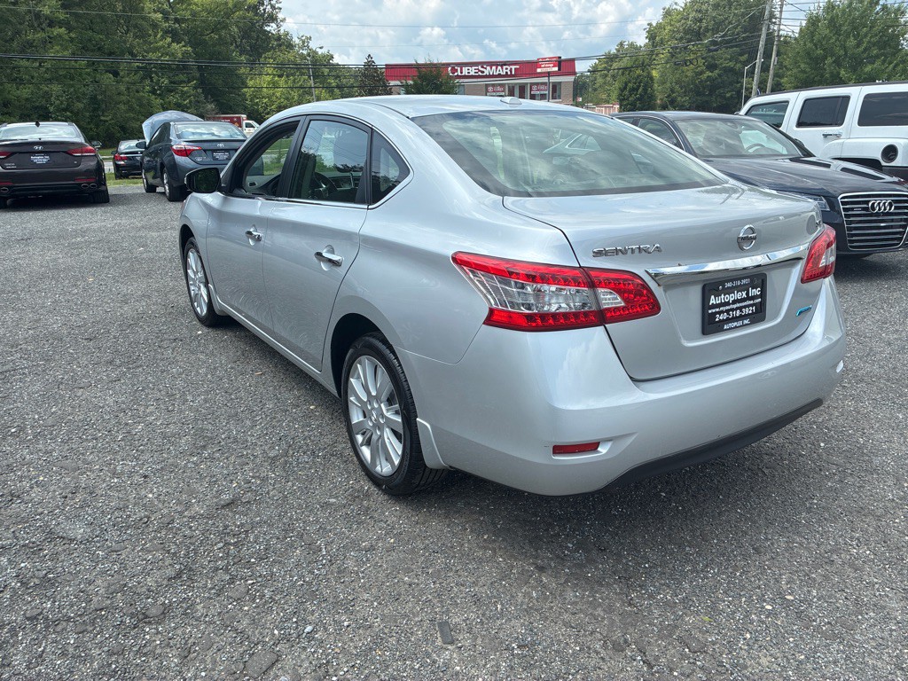 2014 Nissan Sentra Image 16