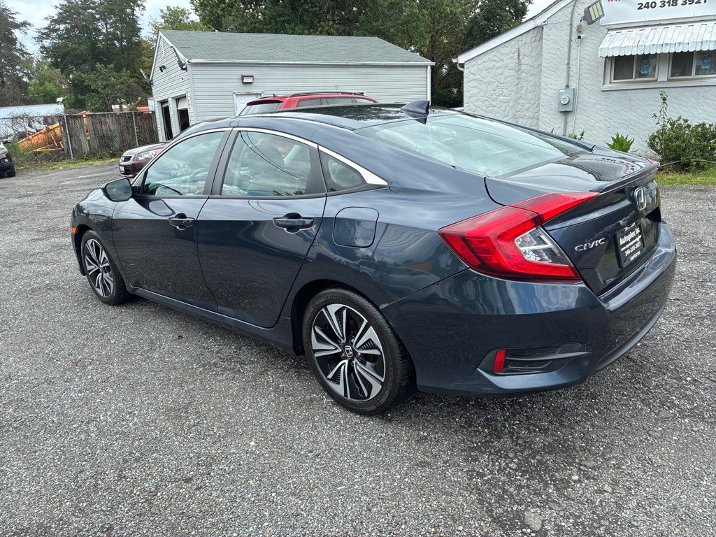 2017 Honda Civic Image 18