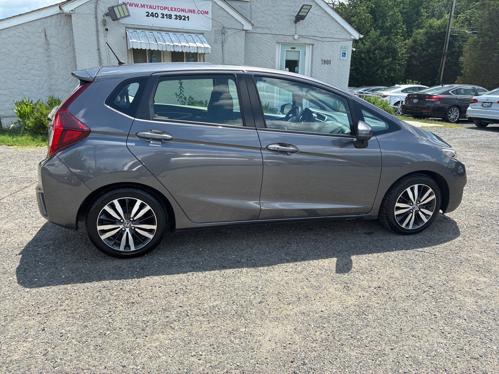 2016 Honda Fit Image 9