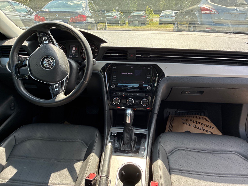 2021 Volkswagen Passat Image 14