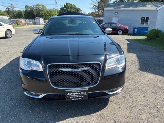 Image for 2017 Chrysler 300 Platinum ID: 7636510