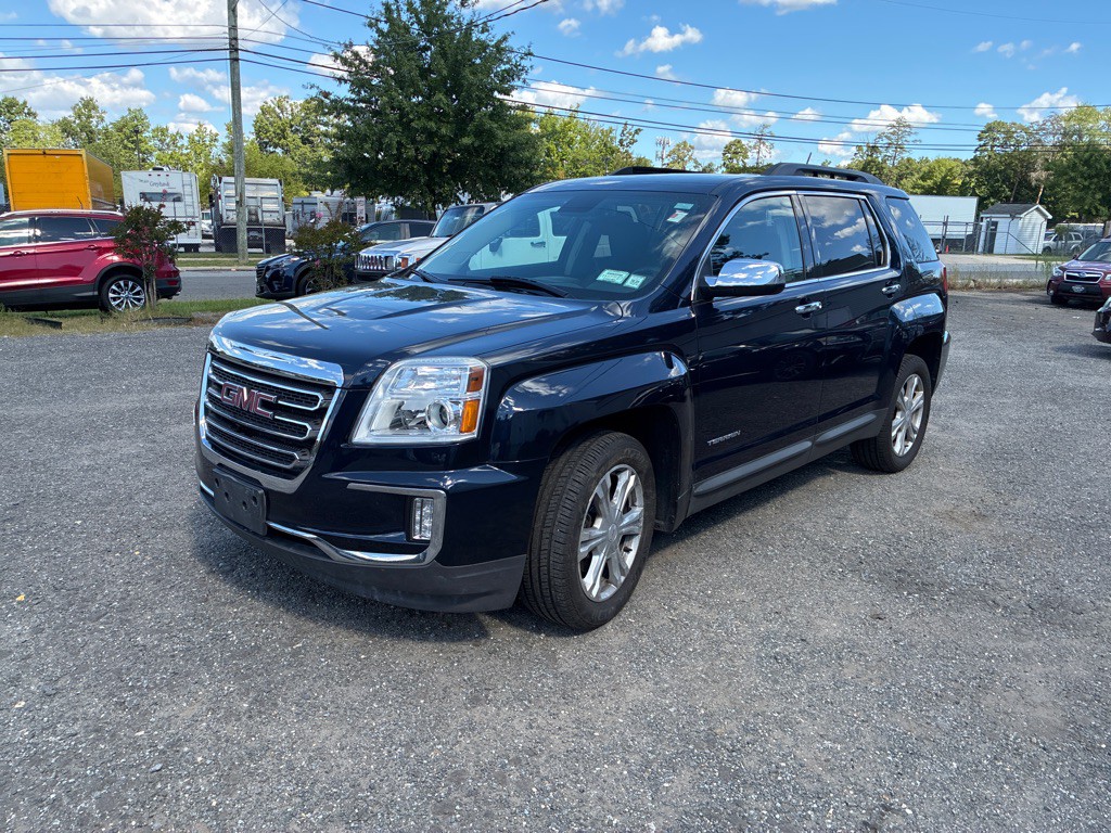 2017 GMC Terrain Image 2