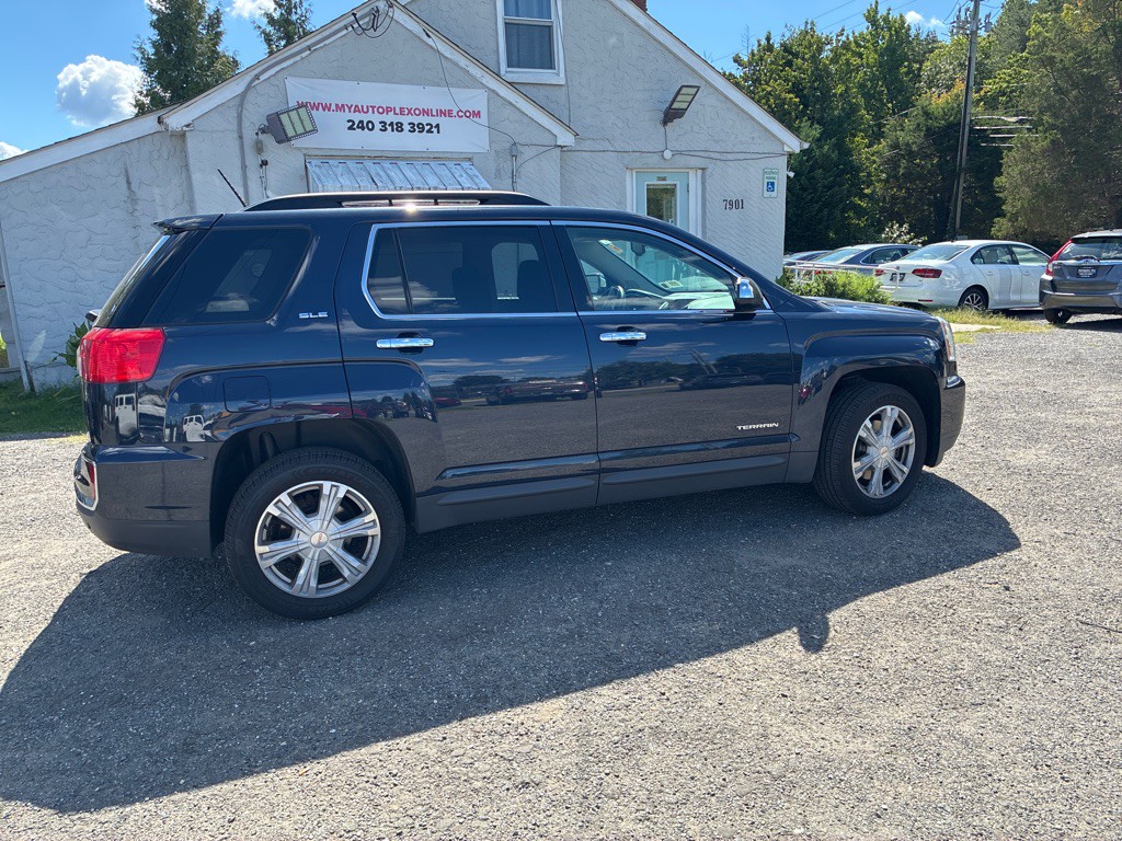 2017 GMC Terrain Image 8